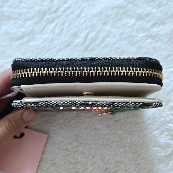 Juicy🍊 Couture "Freshly Picked" Small Zip Around Wallet - NWT - Picture 6 of 16